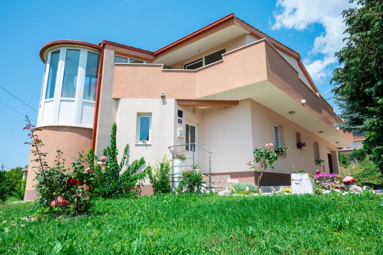 Nadalina Apartment Kaštel Stari Exterior foto
