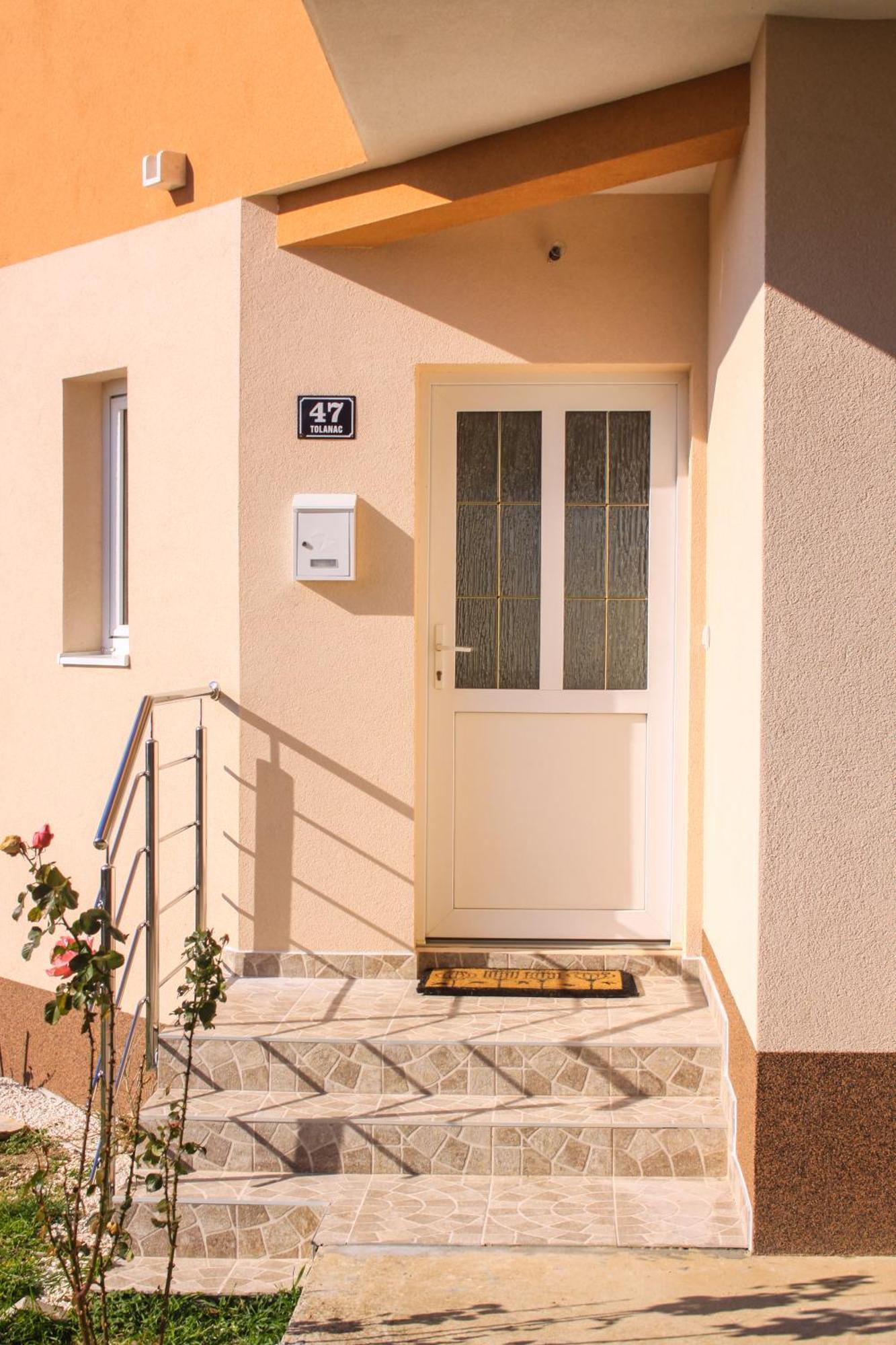 Nadalina Apartment Kaštel Stari Exterior foto